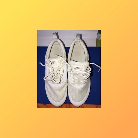 Nike Air Max Thea - Picture 2 of 8